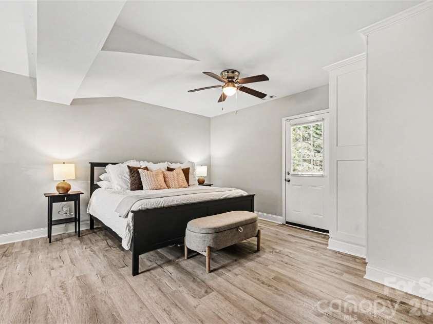 107 Condover Place, Charlotte, NC 28270.  MLS# CAR4386846, YatesRealty ID 30245. 