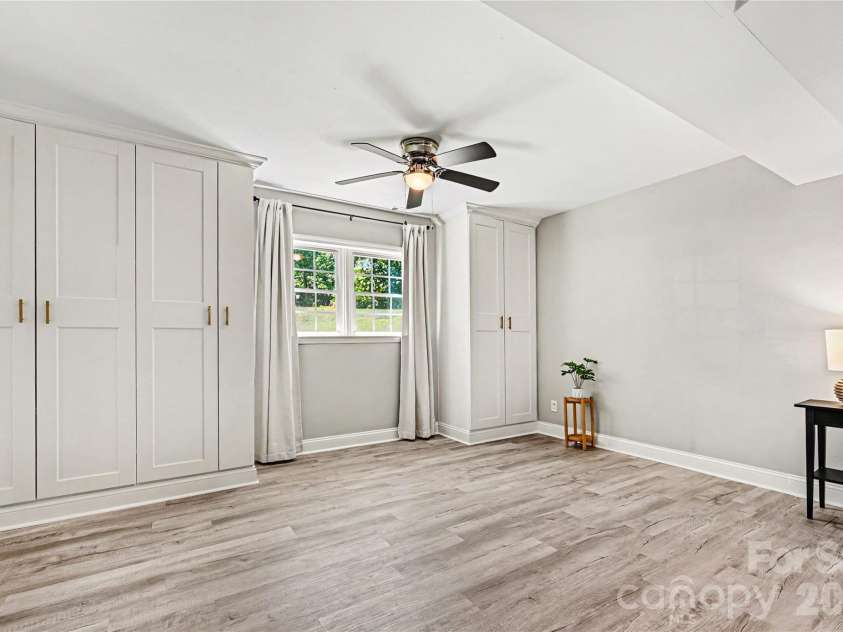 107 Condover Place, Charlotte, NC 28270.  MLS# CAR4386846, YatesRealty ID 30245. 
