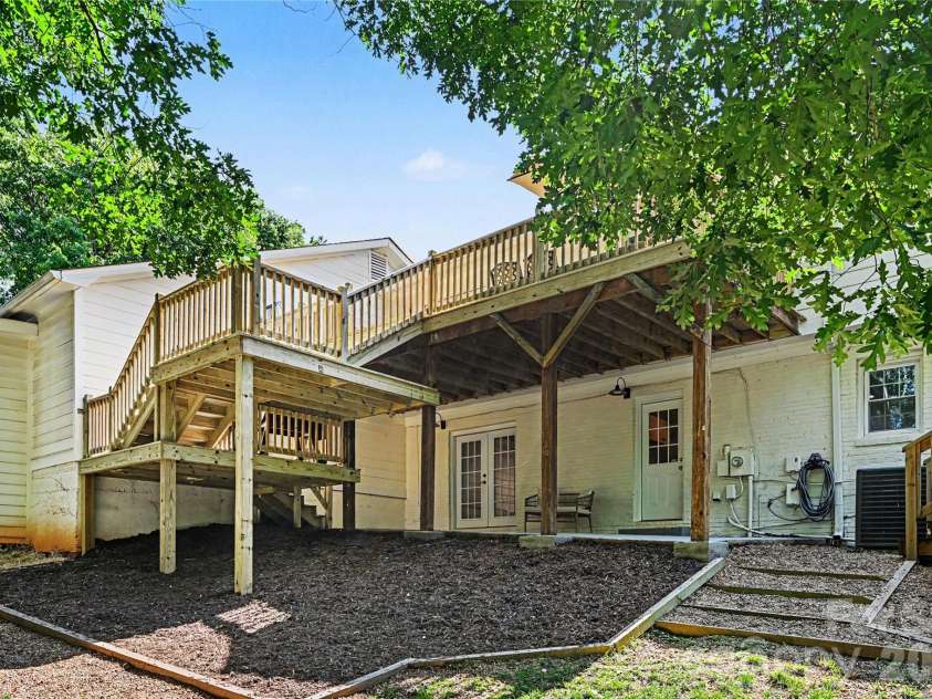 107 Condover Place, Charlotte, NC 28270.  MLS# CAR4386846, YatesRealty ID 30245. 