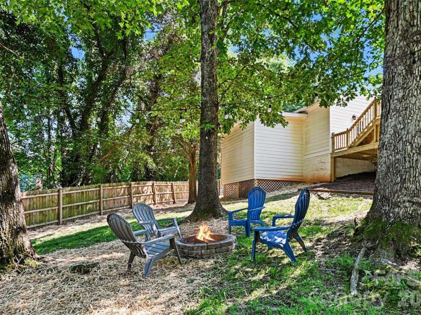107 Condover Place, Charlotte, NC 28270.  MLS# CAR4386846, YatesRealty ID 30245. 