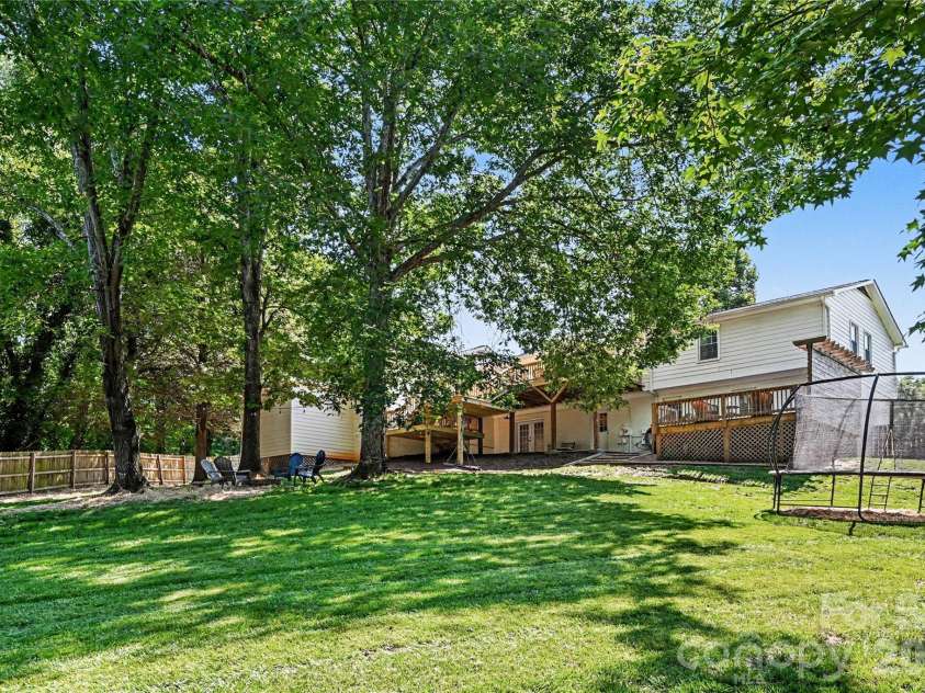 107 Condover Place, Charlotte, NC 28270.  MLS# CAR4386846, YatesRealty ID 30245. 