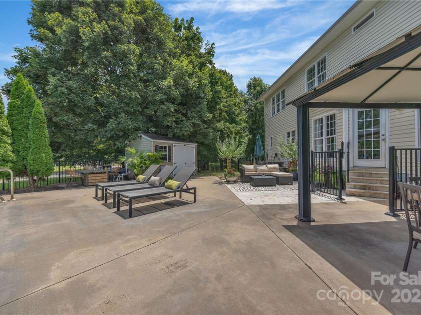 1735 30th Avenue Place, Hickory, NC 28601.  MLS# CAR4281660, YatesRealty ID 30245. 