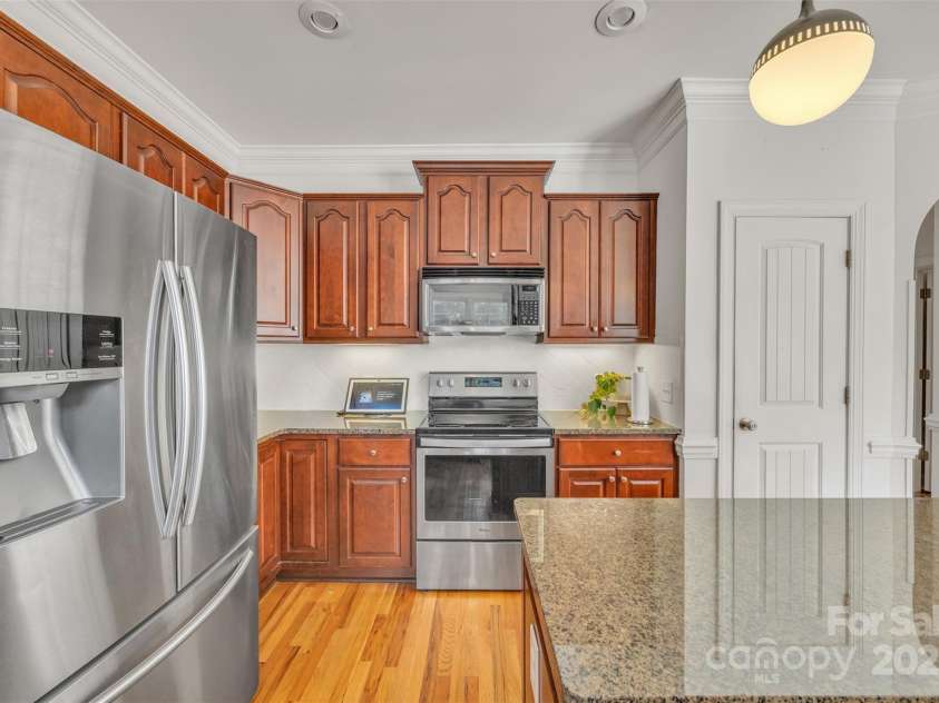 1735 30th Avenue Place, Hickory, NC 28601.  MLS# CAR4281660, YatesRealty ID 30245. 