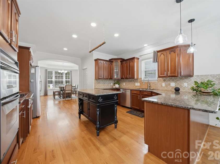 1245 34th Avenue, Hickory, NC 28601.  MLS# CAR4387938, YatesRealty ID 30246. 