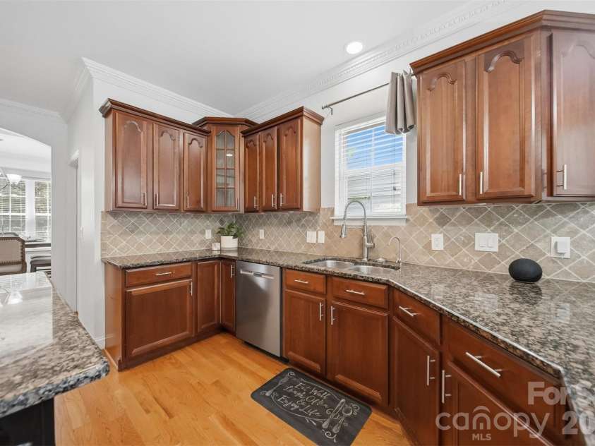 1245 34th Avenue, Hickory, NC 28601.  MLS# CAR4387938, YatesRealty ID 30246. 