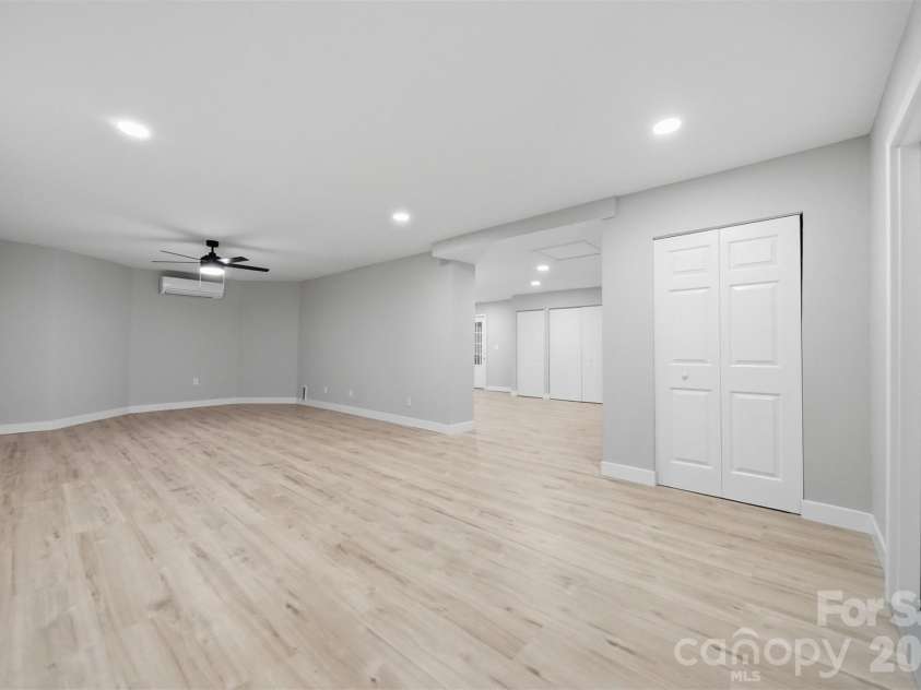 1245 34th Avenue, Hickory, NC 28601.  MLS# CAR4387938, YatesRealty ID 30246. 