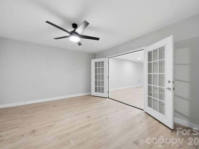 1245 34th Avenue, Hickory, NC 28601.  MLS# CAR4387938, YatesRealty ID 30246. Flex room in Basement