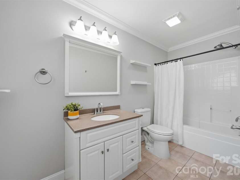 1245 34th Avenue, Hickory, NC 28601.  MLS# CAR4387938, YatesRealty ID 30246. Secondary Bedroom Full Bathroom