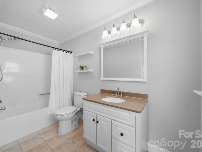 1245 34th Avenue, Hickory, NC 28601.  MLS# CAR4387938, YatesRealty ID 30246. Third Bedroom Full Bathroom
