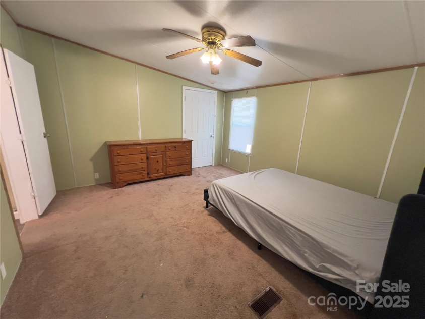 5000 Deal Mill Road, Granite Falls, NC 28630.  MLS# CAR4279141, YatesRealty ID 30246. 