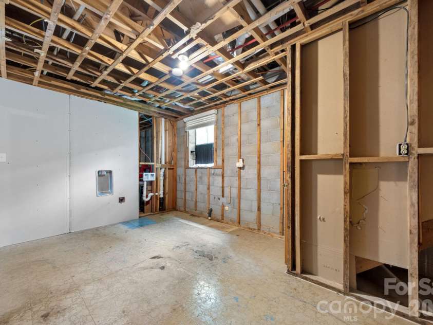 4073 NC 226A Highway, Marion, NC 28752.  MLS# CAR4388176, YatesRealty ID 30247. 