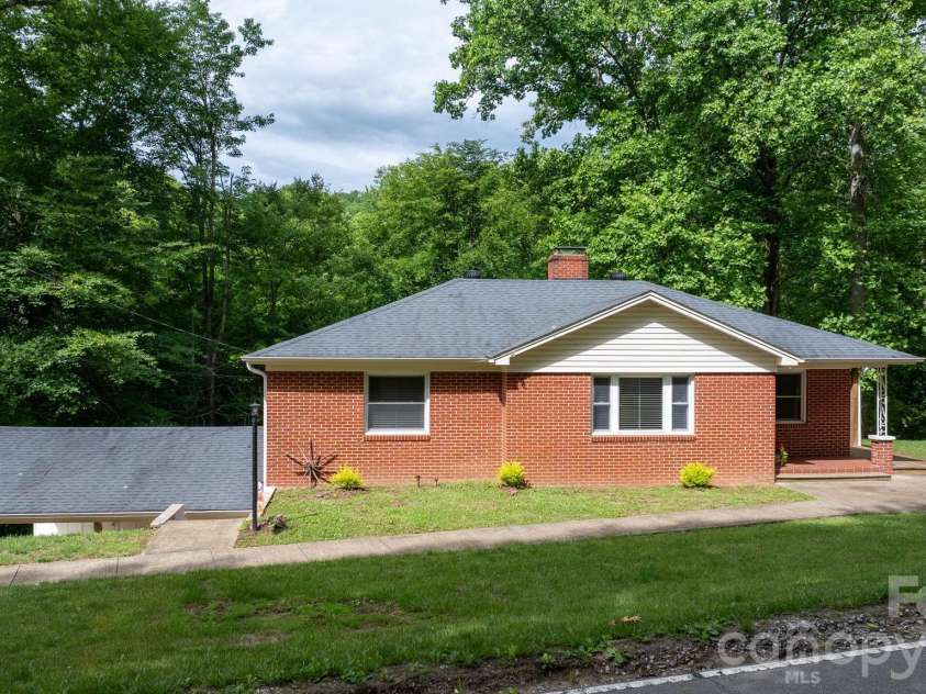 4073 NC 226A Highway, Marion, NC 28752.  MLS# CAR4388176, YatesRealty ID 30247. 