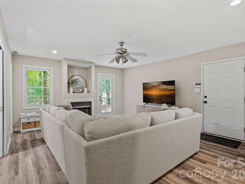12109 Baywoods Drive, Tega Cay, SC 29708.  MLS# CAR4389480, YatesRealty ID 30248. 