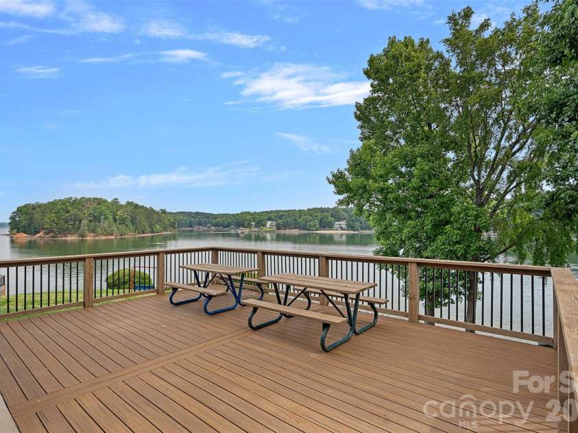 12109 Baywoods Drive, Tega Cay, SC 29708.  MLS# CAR4389480, YatesRealty ID 30248. 