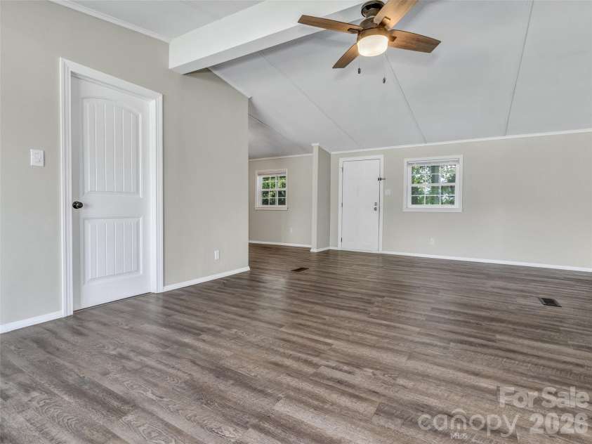 133 Kristey Lane, Hendersonville, NC 28792.  MLS# CAR4389871, YatesRealty ID 30249. 