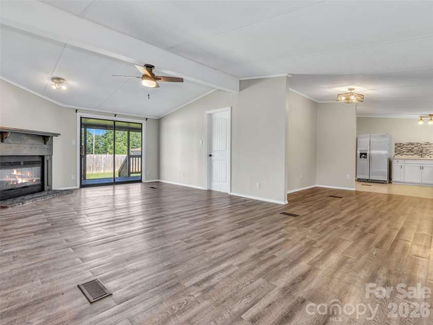 133 Kristey Lane, Hendersonville, NC 28792.  MLS# CAR4389871, YatesRealty ID 30249. 