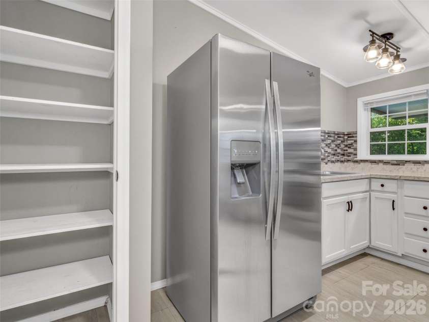 133 Kristey Lane, Hendersonville, NC 28792.  MLS# CAR4389871, YatesRealty ID 30249. 