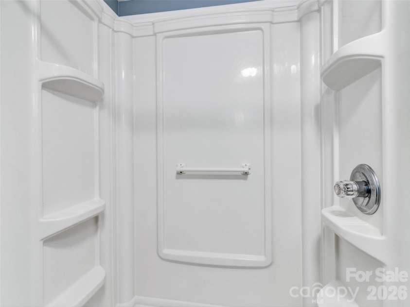133 Kristey Lane, Hendersonville, NC 28792.  MLS# CAR4389871, YatesRealty ID 30249. 
