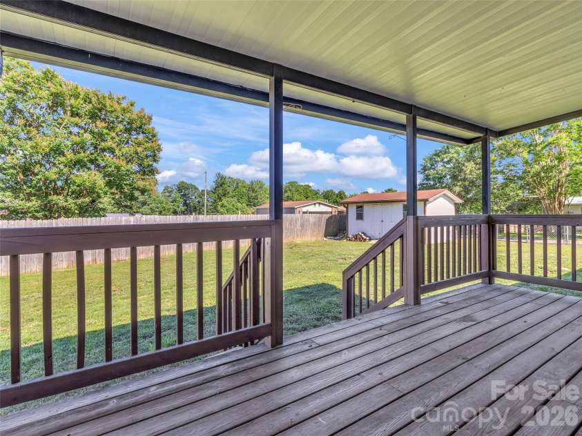 133 Kristey Lane, Hendersonville, NC 28792.  MLS# CAR4389871, YatesRealty ID 30249. 