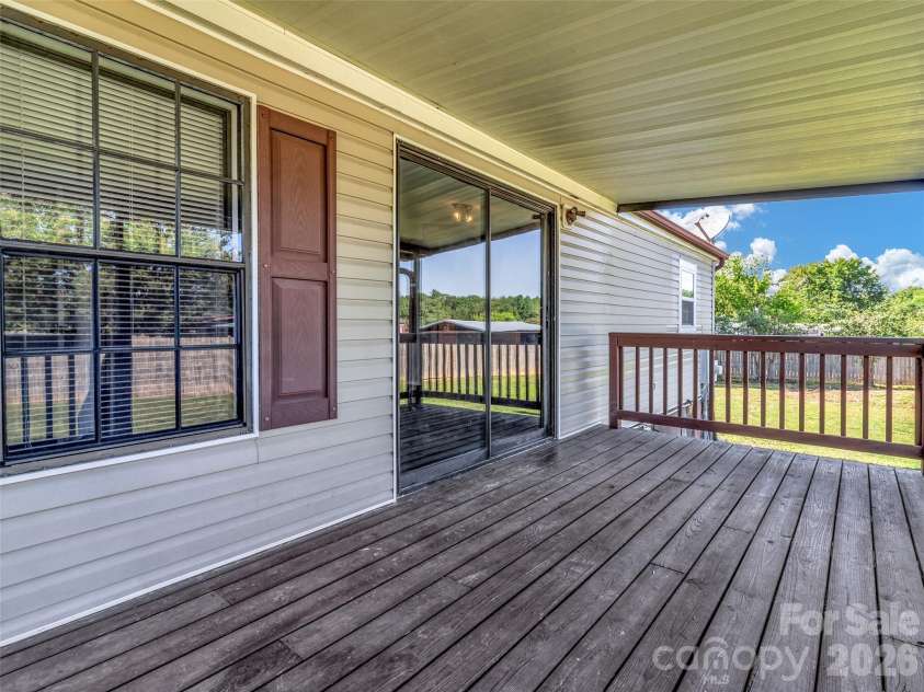 133 Kristey Lane, Hendersonville, NC 28792.  MLS# CAR4389871, YatesRealty ID 30249. 