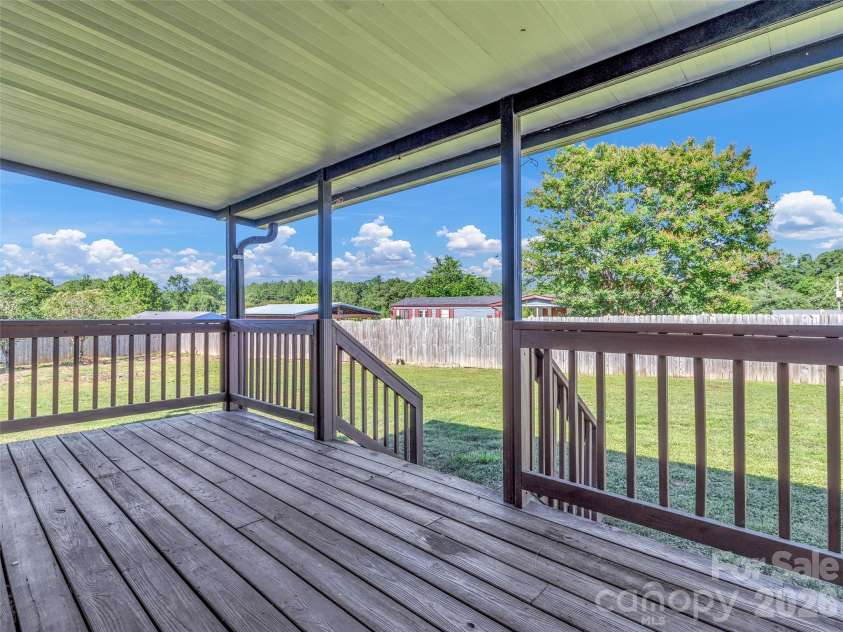133 Kristey Lane, Hendersonville, NC 28792.  MLS# CAR4389871, YatesRealty ID 30249. 
