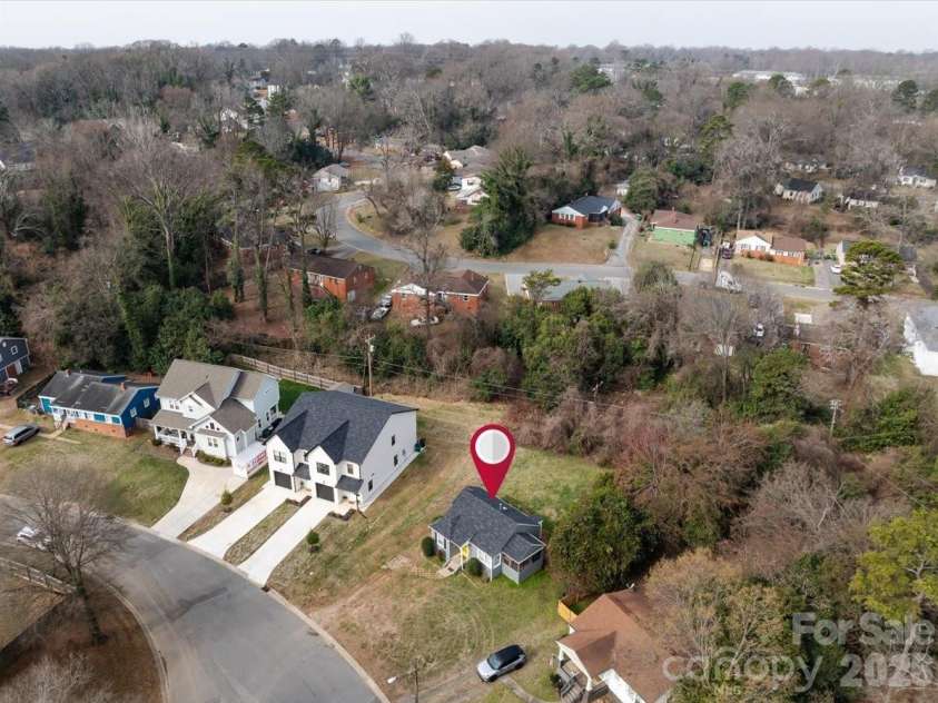 3133 Columbus Circle, Charlotte, NC 28208.  MLS# CAR4351138, YatesRealty ID 3025. Aerial view