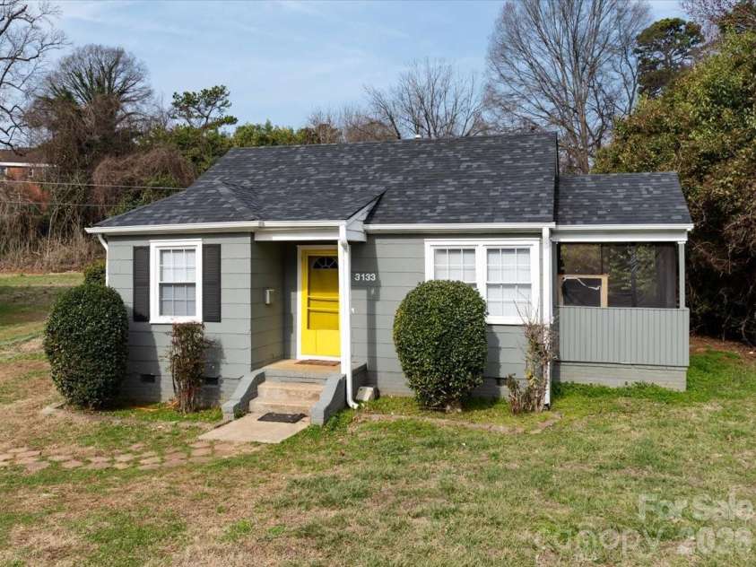 3133 Columbus Circle, Charlotte, NC 28208.  MLS# CAR4351138, YatesRealty ID 3025. Front of home