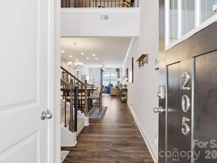205 Reynard Trail, Greenville, SC 29609.  MLS# CAR4390051, YatesRealty ID 30250. 
