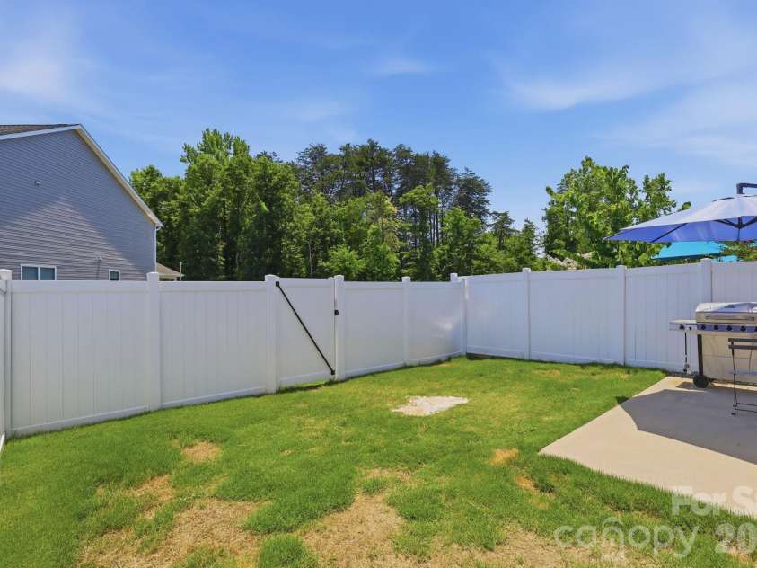 205 Reynard Trail, Greenville, SC 29609.  MLS# CAR4390051, YatesRealty ID 30250. 