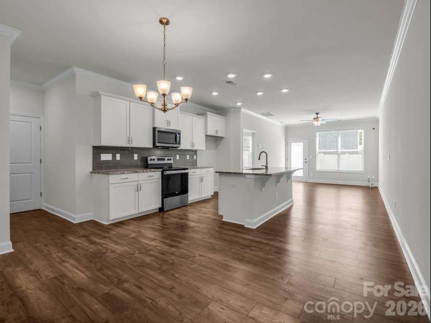 205 Reynard Trail, Greenville, SC 29609.  MLS# CAR4390051, YatesRealty ID 30250. 
