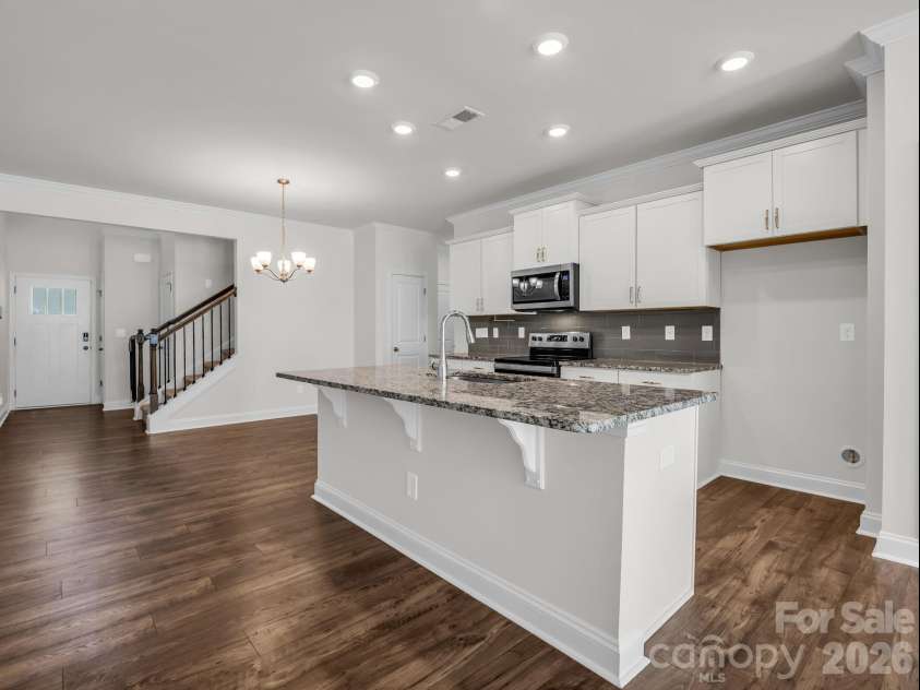 205 Reynard Trail, Greenville, SC 29609.  MLS# CAR4390051, YatesRealty ID 30250. 
