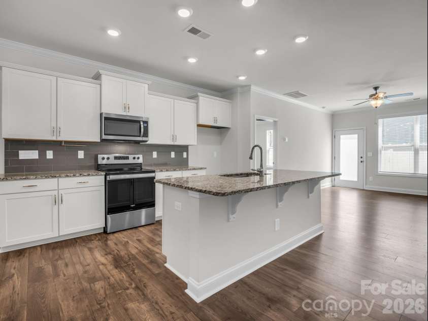 205 Reynard Trail, Greenville, SC 29609.  MLS# CAR4390051, YatesRealty ID 30250. 