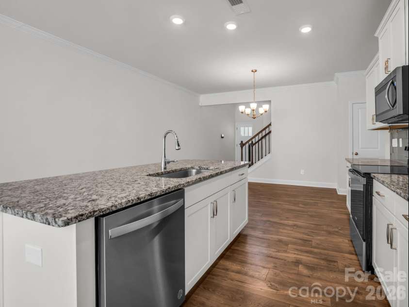 205 Reynard Trail, Greenville, SC 29609.  MLS# CAR4390051, YatesRealty ID 30250. 