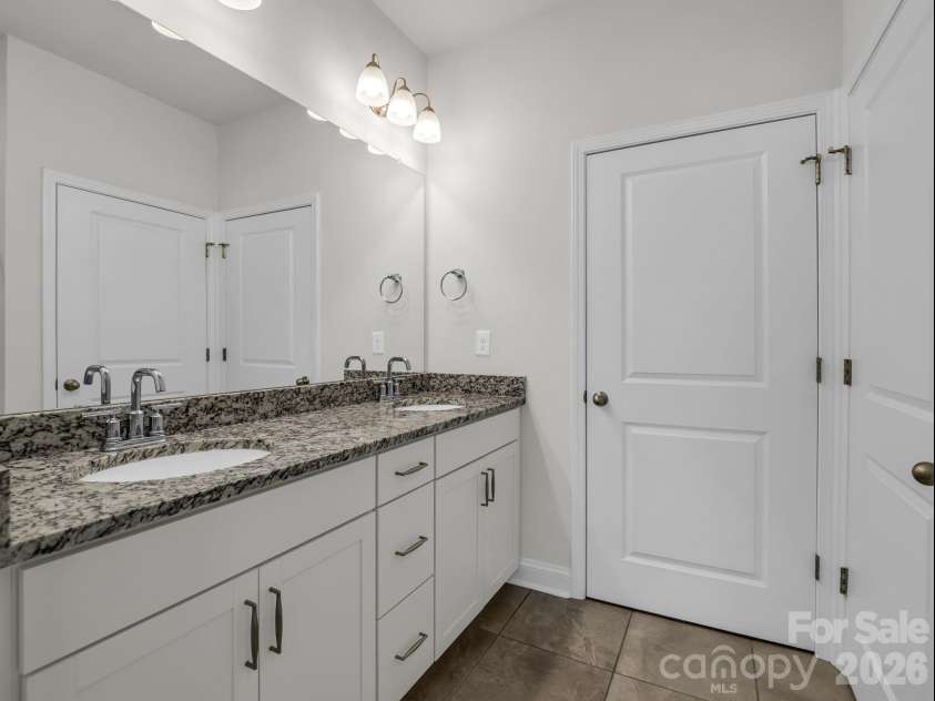 205 Reynard Trail, Greenville, SC 29609.  MLS# CAR4390051, YatesRealty ID 30250. 