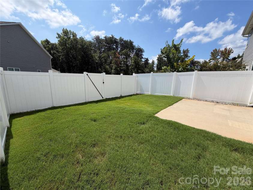 205 Reynard Trail, Greenville, SC 29609.  MLS# CAR4390051, YatesRealty ID 30250. 