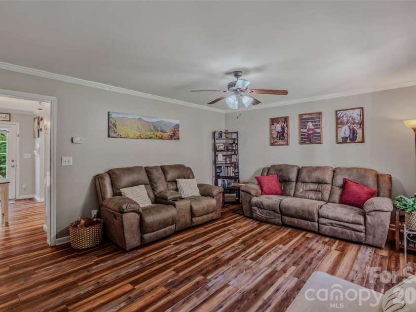 145 Wisconsin Avenue, Elkin, NC 28621.  MLS# CAR4390060, YatesRealty ID 30251. 