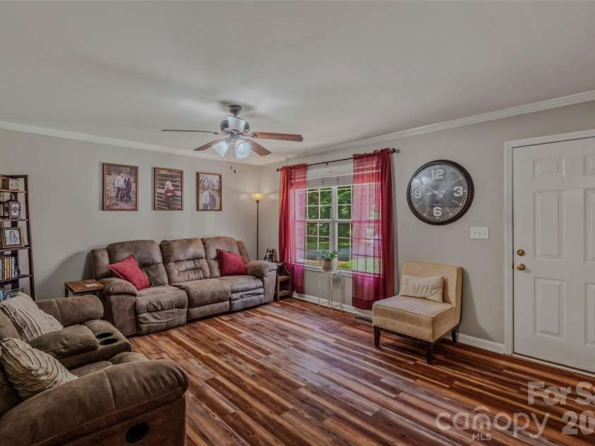 145 Wisconsin Avenue, Elkin, NC 28621.  MLS# CAR4390060, YatesRealty ID 30251. 