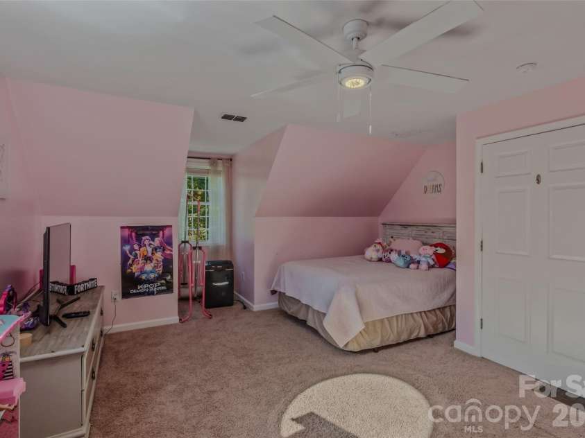 145 Wisconsin Avenue, Elkin, NC 28621.  MLS# CAR4390060, YatesRealty ID 30251. Upper bedroom