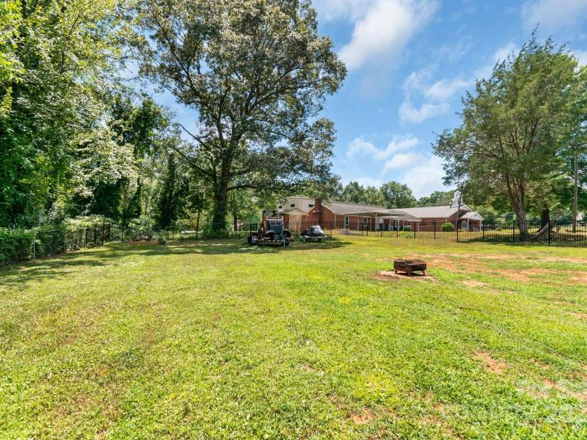 1501 Old Hickory Grove Road, Mount Holly, NC 28120.  MLS# CAR4281494, YatesRealty ID 30251. 