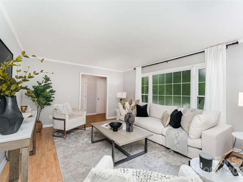 8229 Tifton Road, Charlotte, NC 28226.  MLS# CAR4286657, YatesRealty ID 30252. 