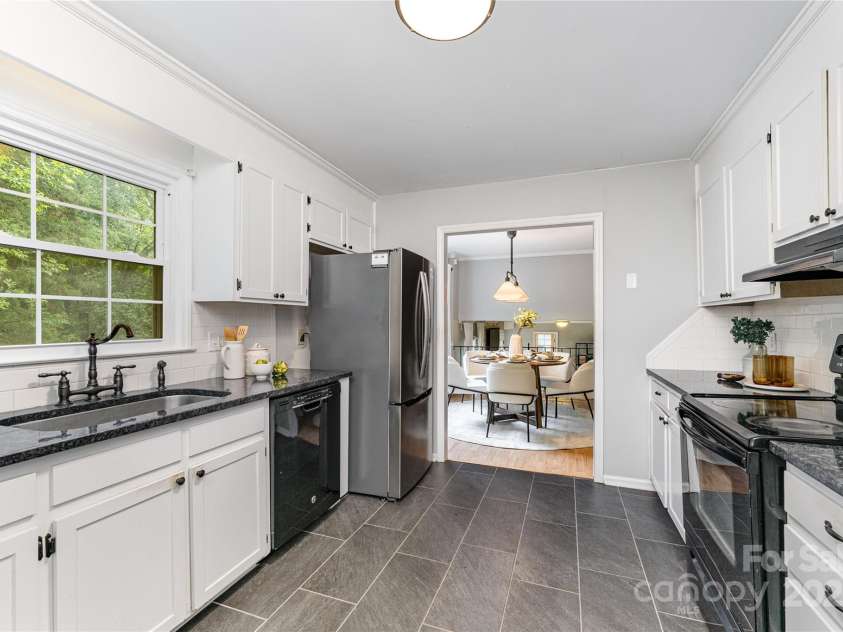 8229 Tifton Road, Charlotte, NC 28226.  MLS# CAR4286657, YatesRealty ID 30252. 