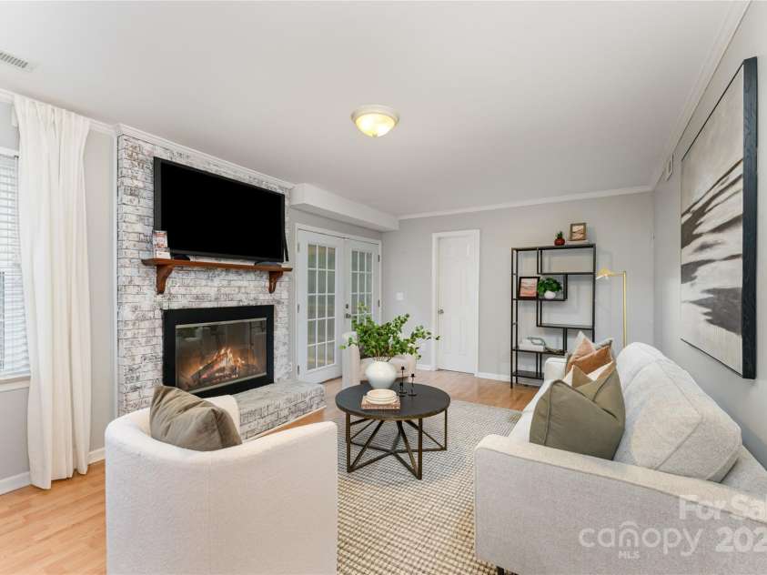 8229 Tifton Road, Charlotte, NC 28226.  MLS# CAR4286657, YatesRealty ID 30252. 