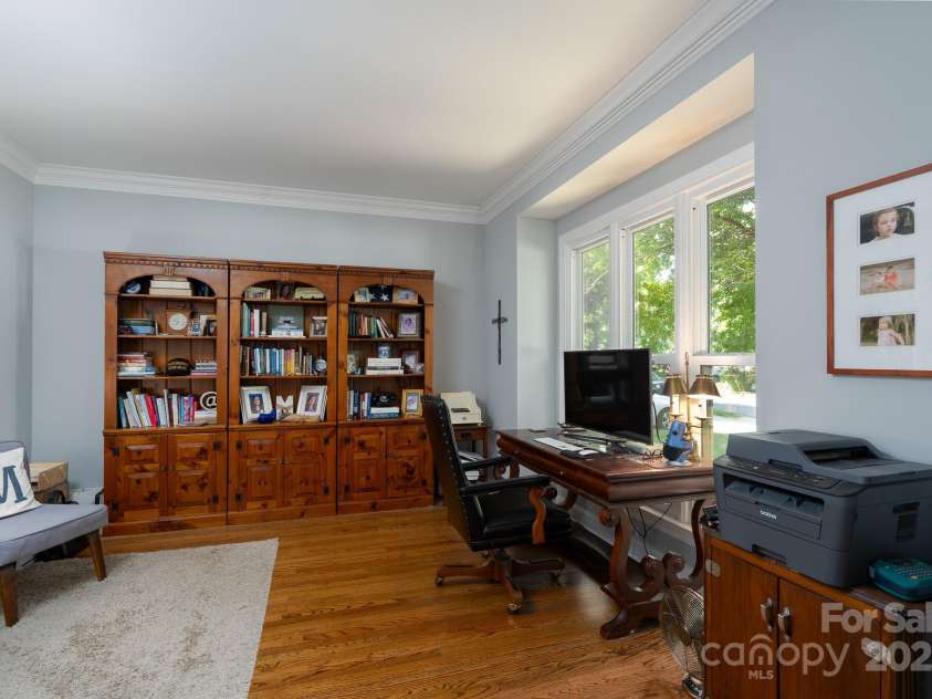 11823 Sir Francis Drake Drive, Charlotte, NC 28277.  MLS# CAR4283421, YatesRealty ID 30253. 