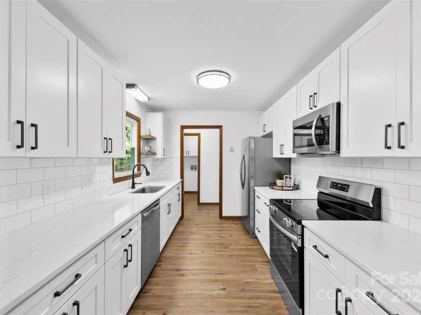 114 Carrigan Drive, Belmont, NC 28012.  MLS# CAR4285534, YatesRealty ID 30254. 