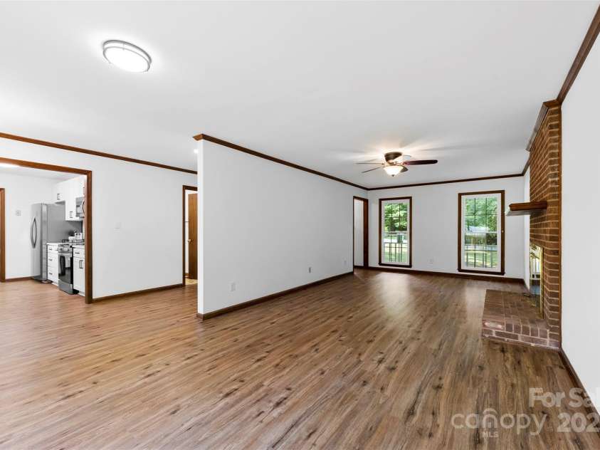 114 Carrigan Drive, Belmont, NC 28012.  MLS# CAR4285534, YatesRealty ID 30254. Formal dining option