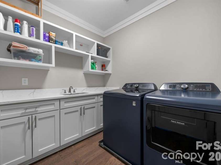 5046 Woodwinds Drive, Hickory, NC 28601.  MLS# CAR4420269, YatesRealty ID 30254. 