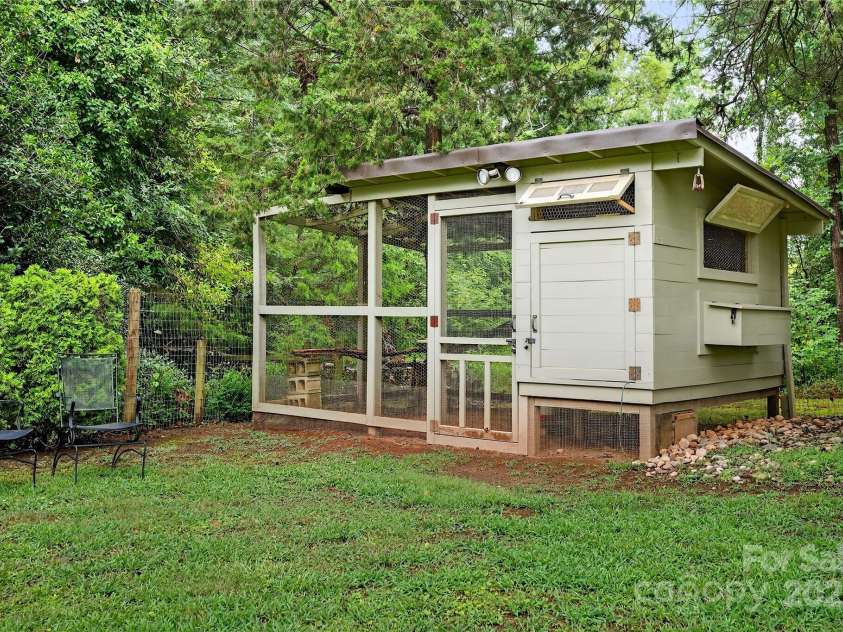 9592 Yarborough Road, Fort Mill, SC 29707.  MLS# CAR4286909, YatesRealty ID 30255. 