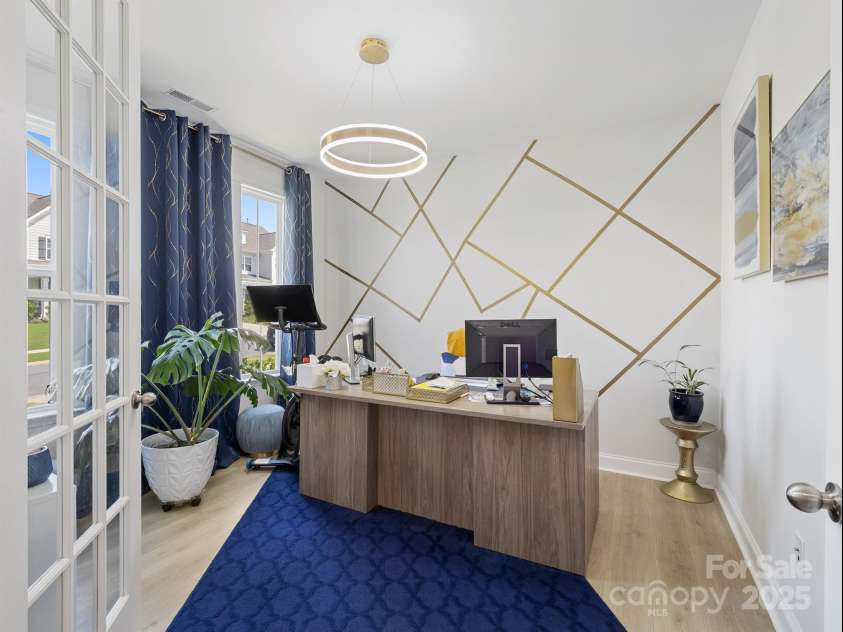 15213 Shallow Ridge Road, Charlotte, NC 28278.  MLS# CAR4281889, YatesRealty ID 30256. 