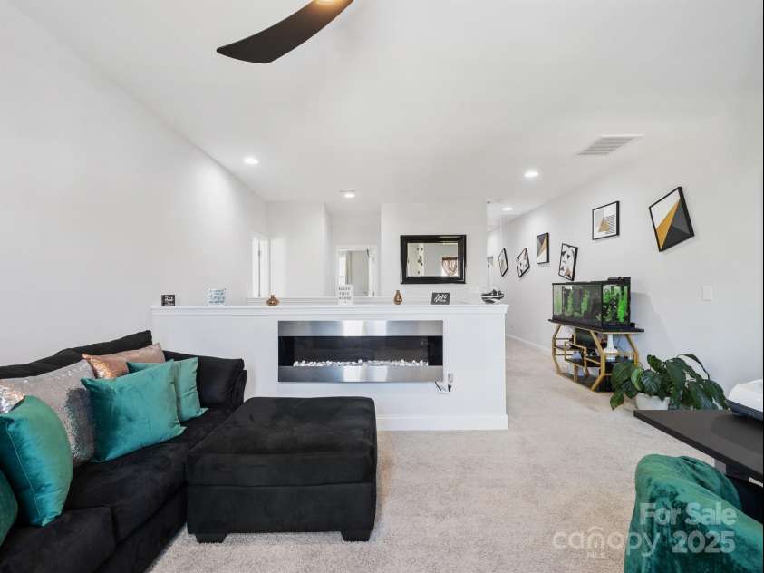 15213 Shallow Ridge Road, Charlotte, NC 28278.  MLS# CAR4281889, YatesRealty ID 30256. 