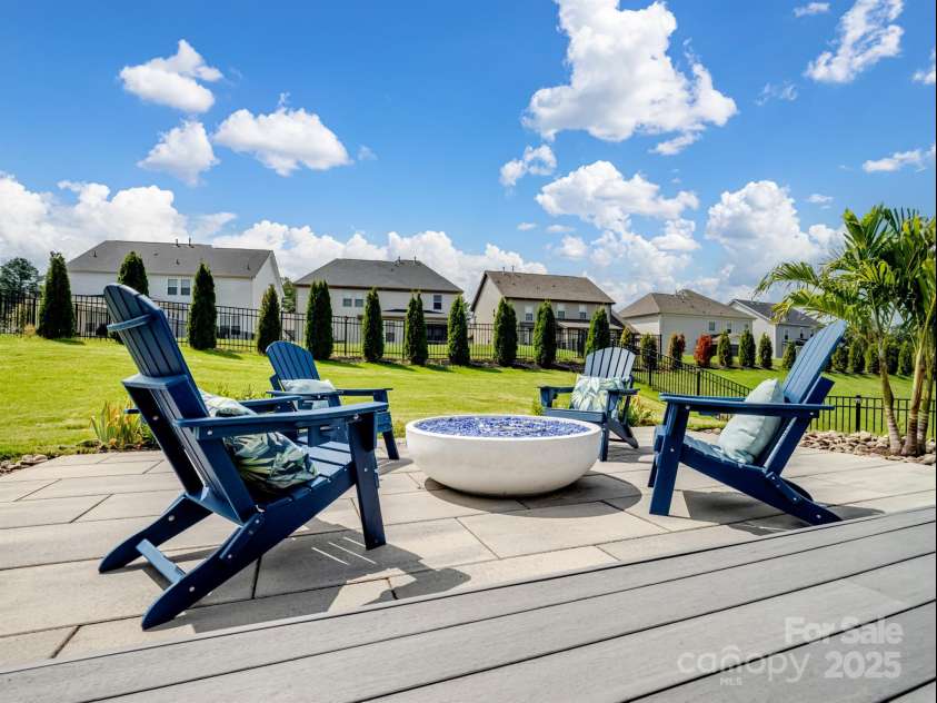 15213 Shallow Ridge Road, Charlotte, NC 28278.  MLS# CAR4281889, YatesRealty ID 30256. 